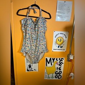 Beach to Beach Cream Swimsuit size 24